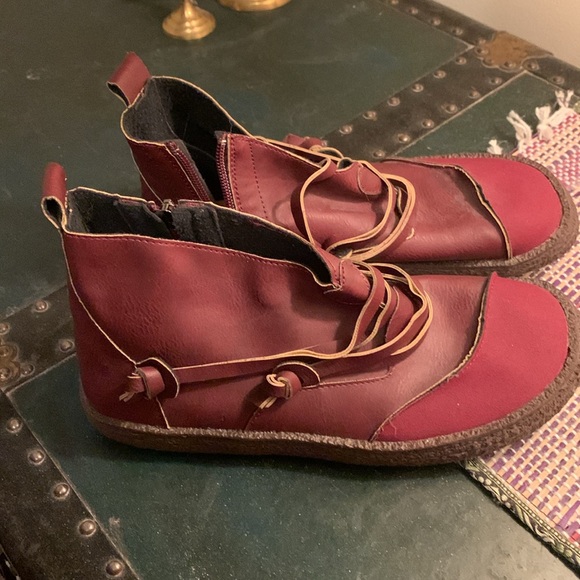 Booties. New - Picture 3 of 6